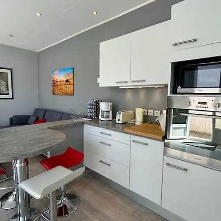 Charmante A Royan/pontaillac Proche Et Commerces Avec Parking Prive - Fr-1-494-147 Ferienhaus Royan