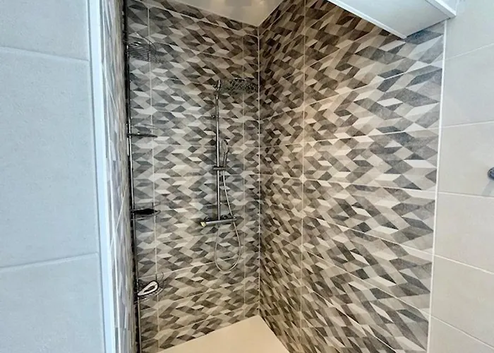 Charmante A Royan/pontaillac Proche Et Commerces Avec Parking Prive - Fr-1-494-147 Ferienhaus