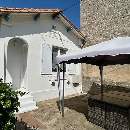 Charmante A Royan/pontaillac Proche Et Commerces Avec Parking Prive - Fr-1-494-147